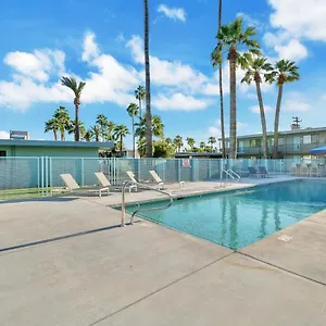 modern-contemporary-ot-scottsdale-with-heated-pool.scottsdalehotels.org/